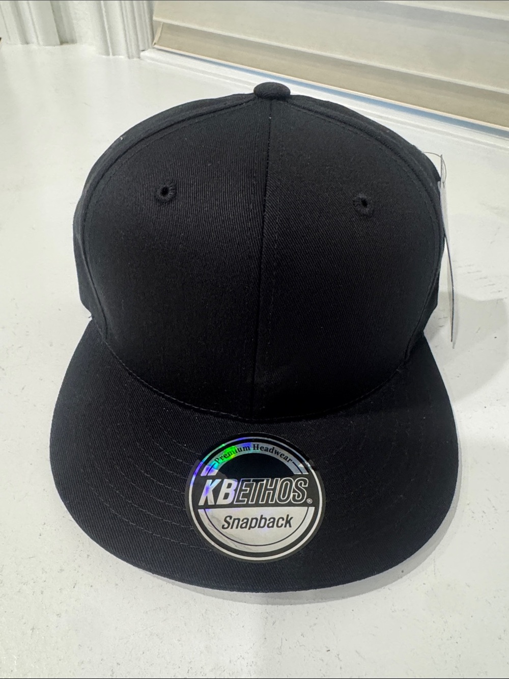 KBETHOS Black Flat-Brim Snapback Cap